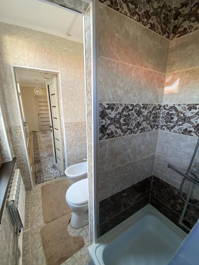 Naryn Guest House Tenir Too מראה חיצוני תמונה